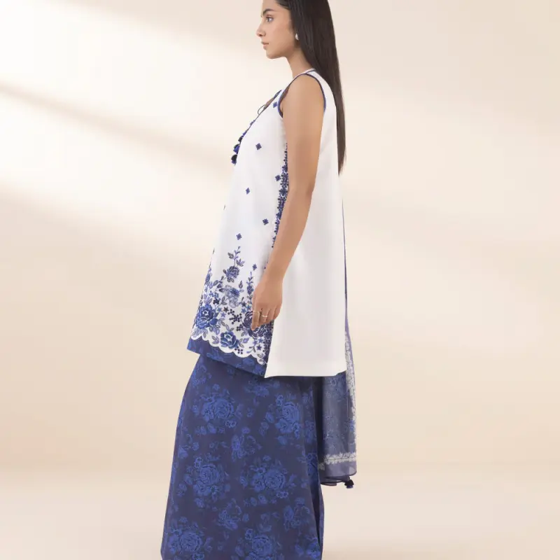 3 Piece - Embroidered Lawn Suit