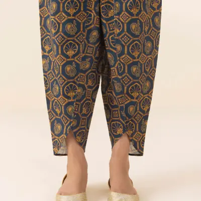 3 Piece - Embroidered Light Khaddar Suit